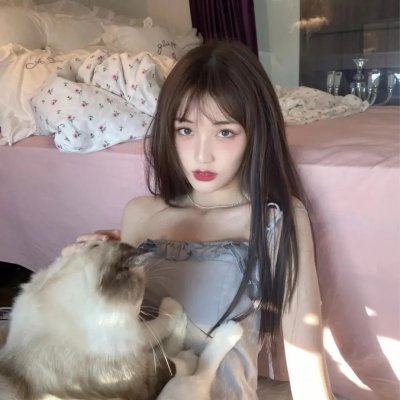 抓娃娃之父凭女贵