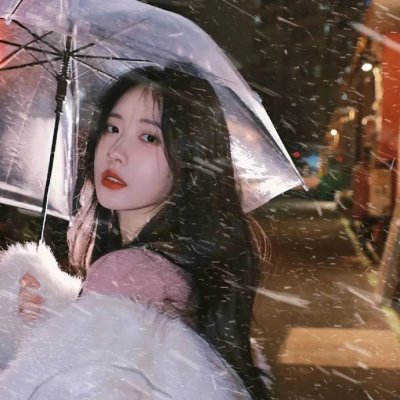 一袭青衣处女心 海报